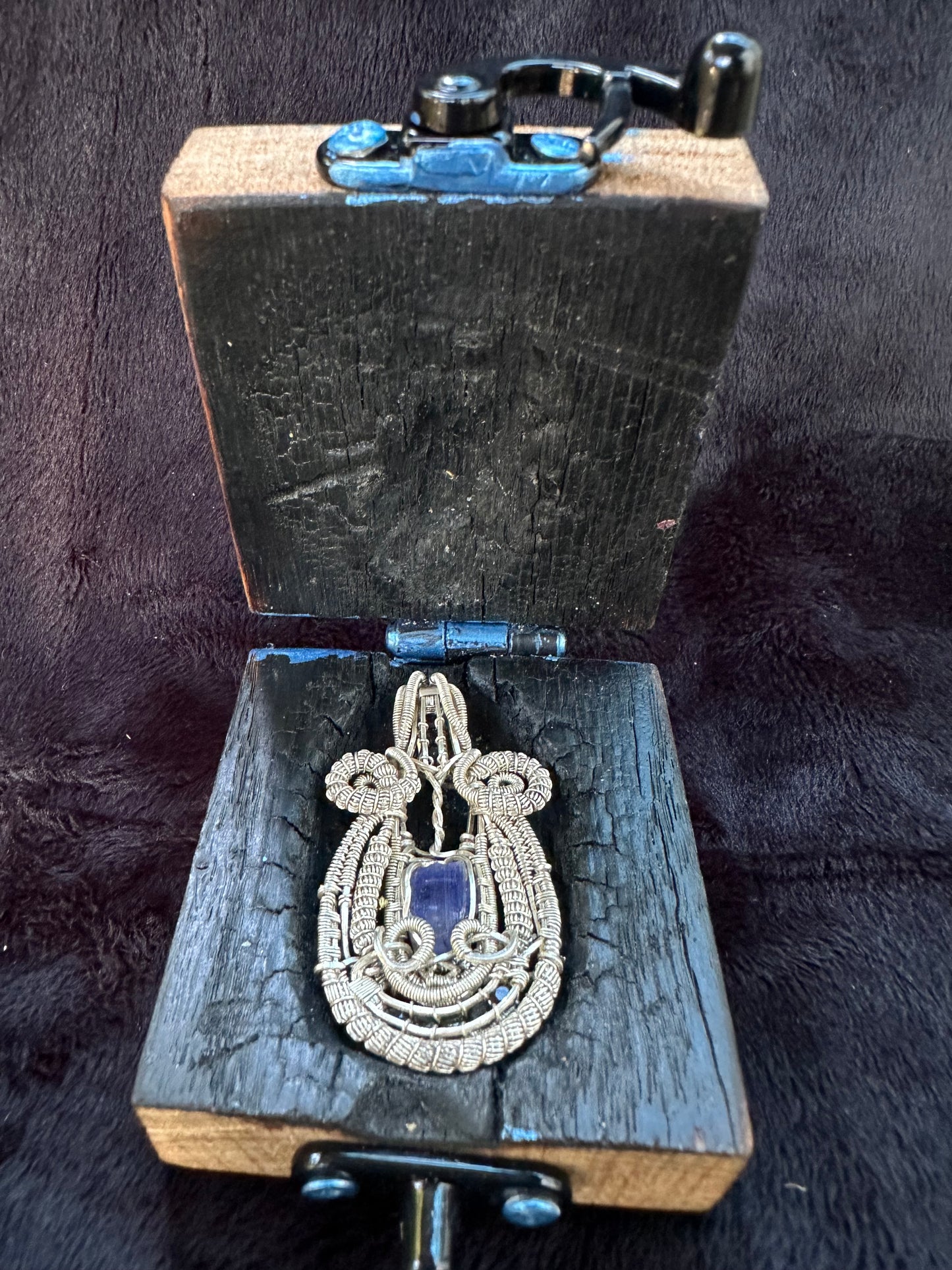 Sterling Silver Pendent With Custom Box. Transference.